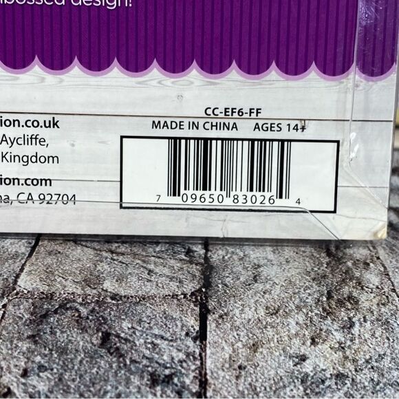 Crafters Companion NWT 6" x 6" Embossing Folder Floral Frenzy Design 1 Piece - Picture 4 of 5